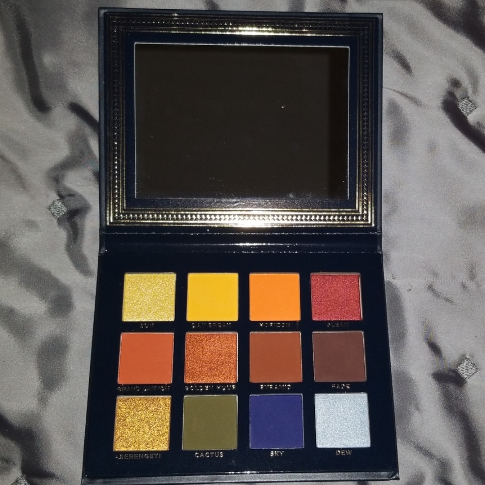 Ace Beauté Vintage Dawn Palette